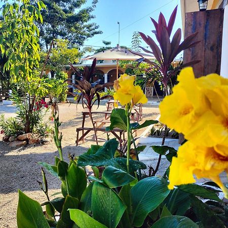 Villa Gabriela Celestun -Hotel & Restaurant Екстериор снимка