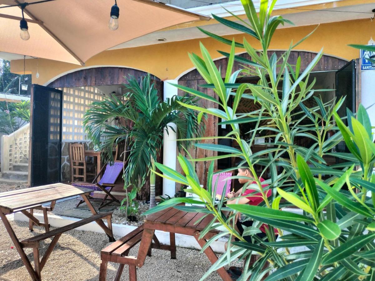 Villa Gabriela Celestun -Hotel & Restaurant Екстериор снимка